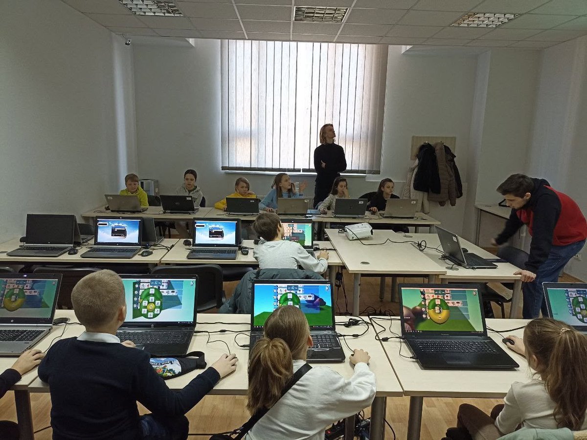 Lviv_Start_IT's tweet photo. НАБІР «ОСІНЬ-2026» В АКАДЕМІЇ СТАРТ_ІТ: НАВЧАЄМО ТАК, ЩОБ ШТУЧНИЙ ІНТЕЛЕКТ СТАВ ДРУГОМ ДИТИНИ, А НЕ КОНКУРЕНТОМ
https://t.co/WwXVrDRNgu https://t.co/gIIEx30bJt