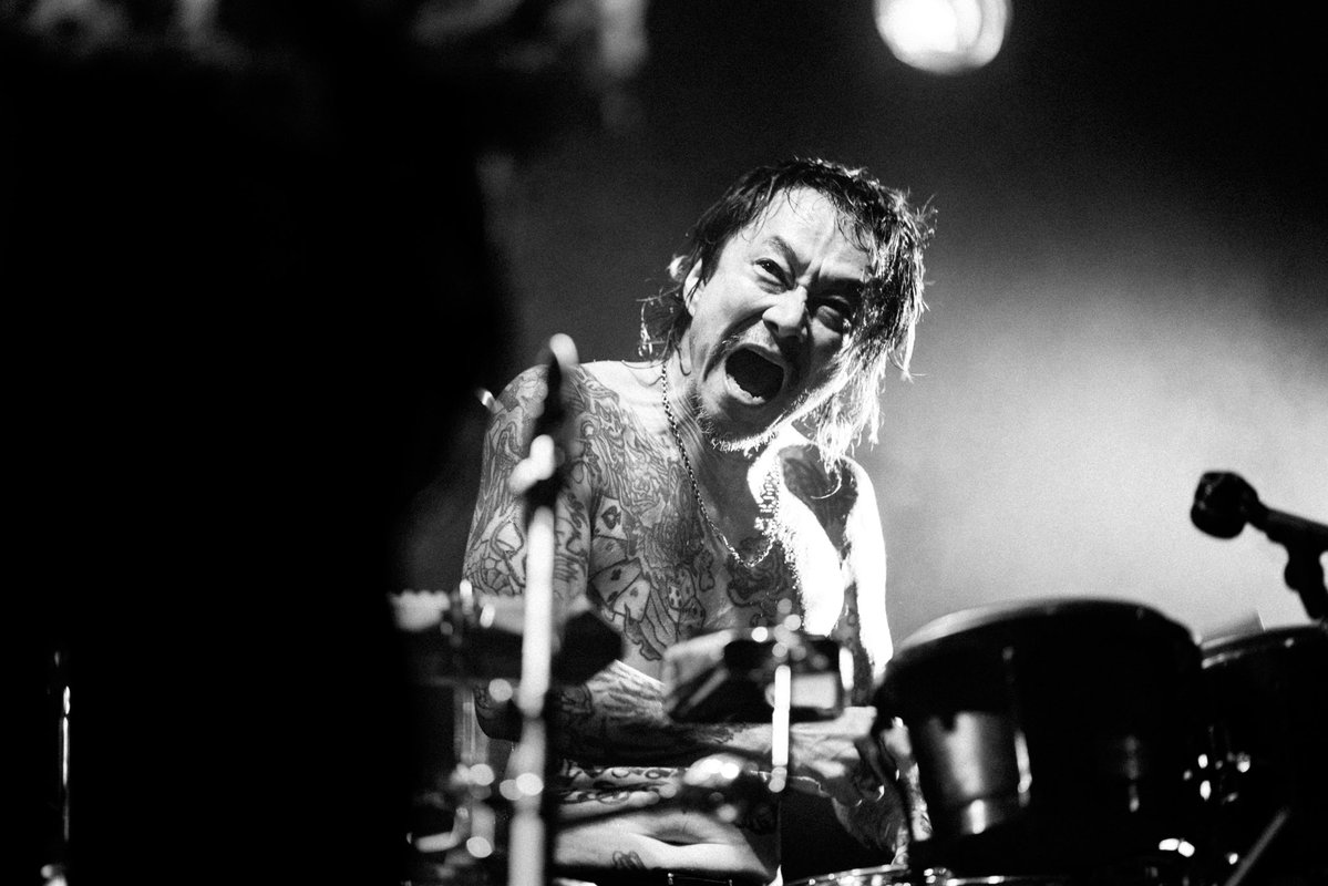 LOSALIOS_band's tweet photo. 🥁LOSALIOS × The Birthday🥁
「WEEKEND LOVERS Begins」
THANK YOU!!!

Instaにもphoto 多数掲載！
https://t.co/dcvLDgbuCv

#LOSALIOS #ロザリオス
#TheBirthday
#WEEKENDLOVERS

photo by @george_ojisan https://t.co/EXdRKanO2w
