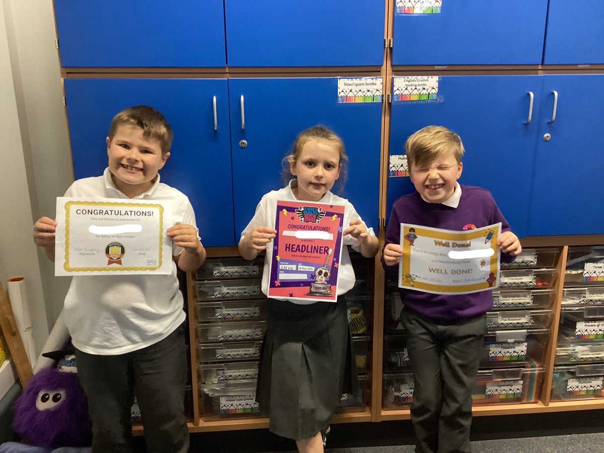 SpringwellYear4's tweet photo. Our wonderful Epic Reader, TTRockstar and Handwriting Hero of the week! @Springwellpark_ https://t.co/2jO3aOjYYb