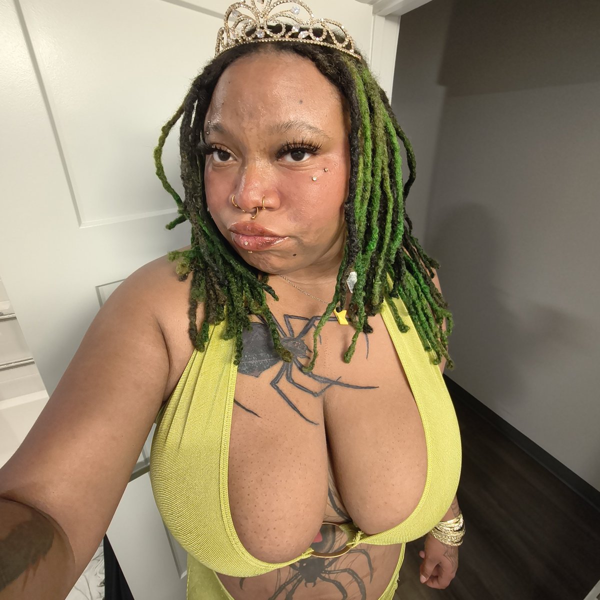 emorabies's tweet photo. Titlicious #wlw https://t.co/6vYmhLpkDT
