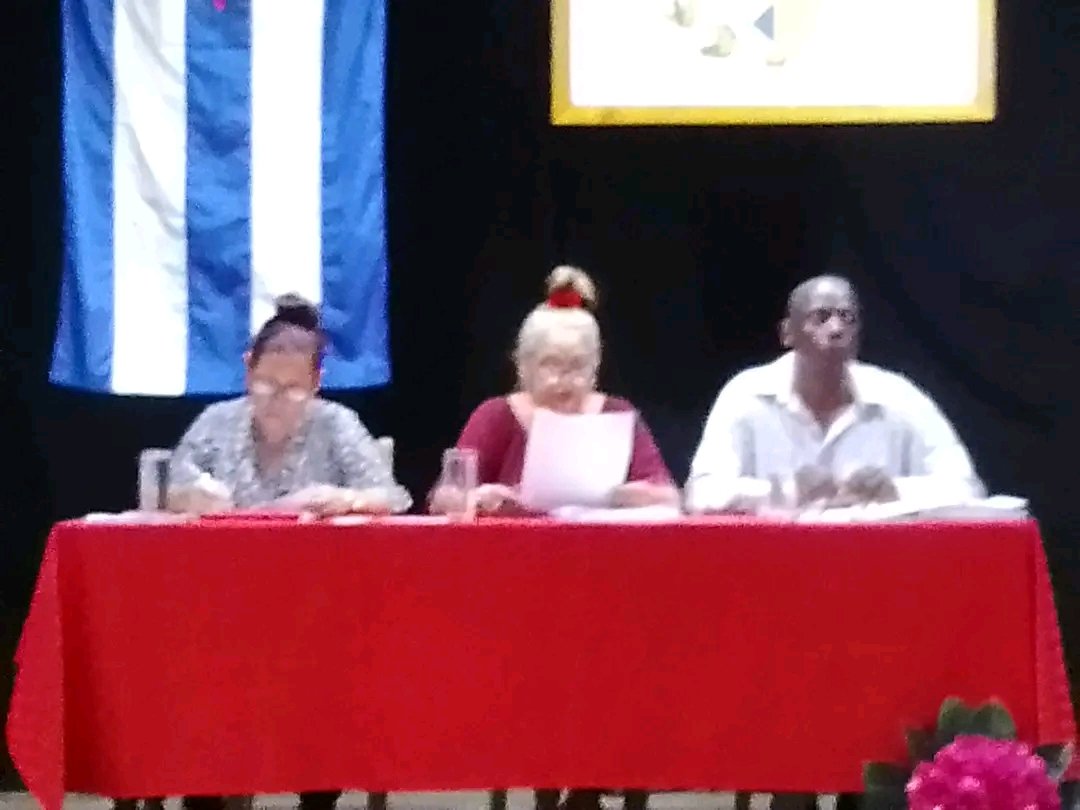 AnaPrez115721's tweet photo. En la mañana de hoy  reunida la Asamblea  Municipal de #Sibanicú  para evaluar principales tema #Camagüey https://t.co/cNTSU6Dws2