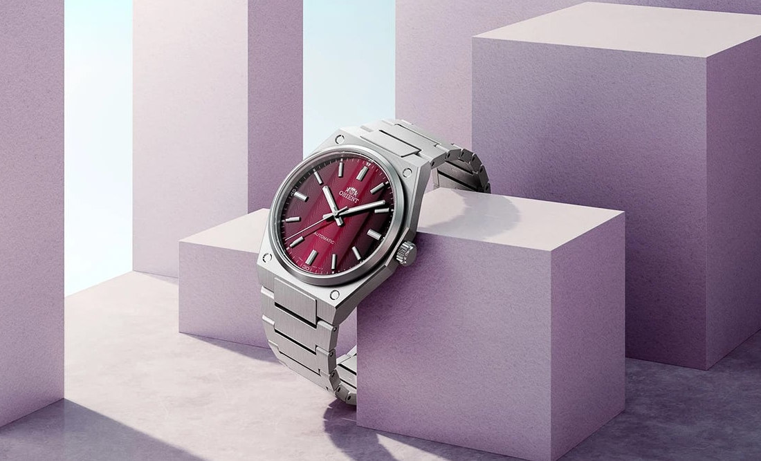 MrStateless's tweet photo. Inspired by its 1970s & ’80s SK watches, the Orient Flusso combines a 39mm case, integrated bracelet, sapphire crystal, 100m water resistance and a new in-house automatic movement.
Read the full article at https://t.co/YUNGFRogKN
#OrientFlusso #OrientWatches #MRSTATELESS https://t.co/KTejBnmcoO