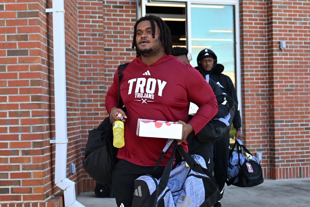 TroyTrojansFB's tweet photo. 𝙎𝙚𝙚 𝙮𝙤𝙪 𝙨𝙤𝙤𝙣 𝙇𝙤𝙜𝙖𝙣 🛫 https://t.co/TY4IGsr6dO