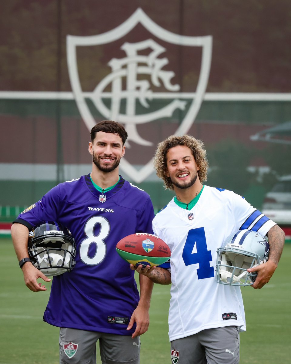 FluminenseFC's tweet photo. FALTAM DOIS DIAS! 🏈🇭🇺

Domingo tem @NFLBrasil na nossa casa e nossos Guerreiros já estão prontos pro jogo! Pra quem vai a sua torcida, Tricolor? Cowboys ou Ravens? https://t.co/uIv6LaEzQH