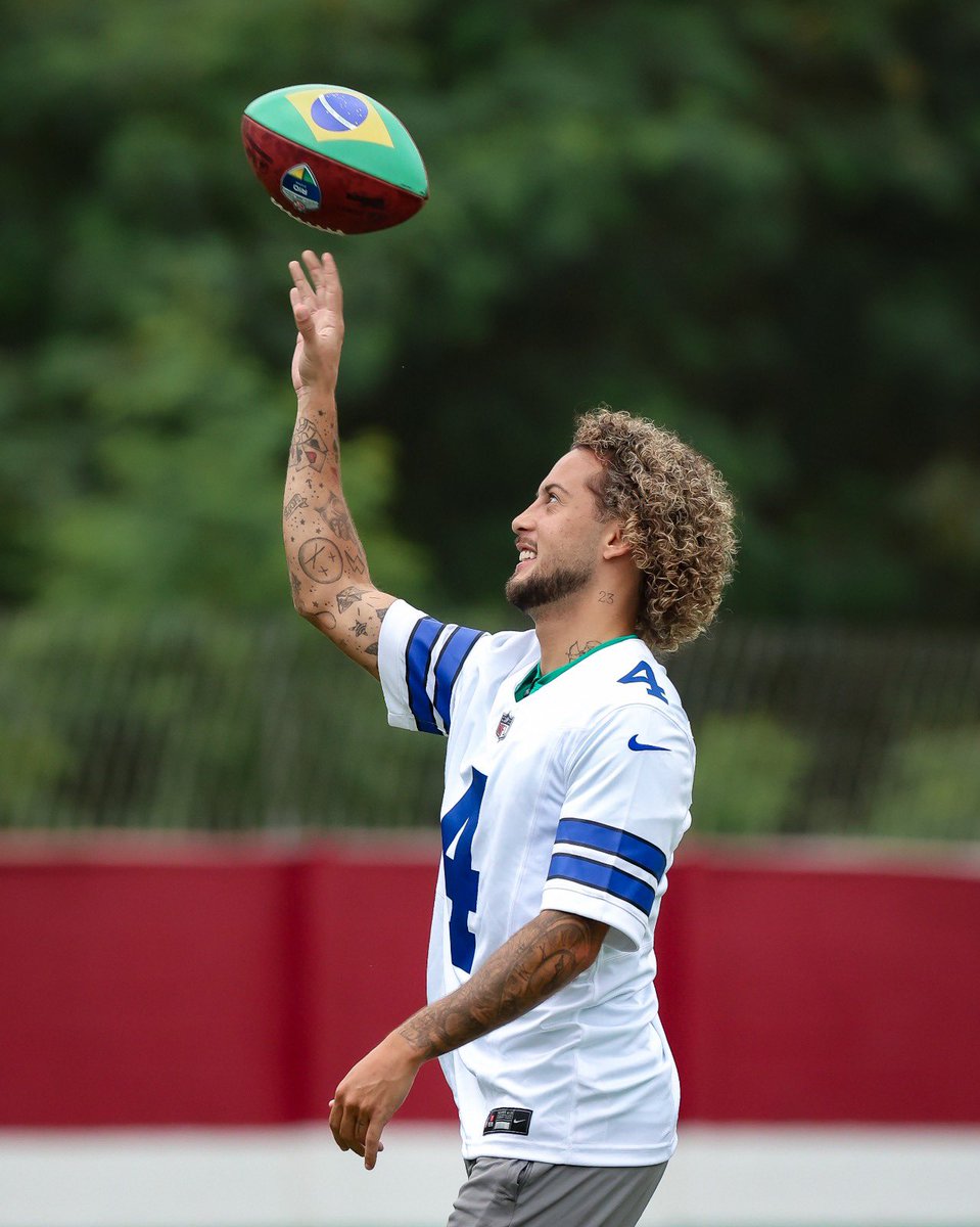 FluminenseFC's tweet photo. FALTAM DOIS DIAS! 🏈🇭🇺

Domingo tem @NFLBrasil na nossa casa e nossos Guerreiros já estão prontos pro jogo! Pra quem vai a sua torcida, Tricolor? Cowboys ou Ravens? https://t.co/uIv6LaEzQH