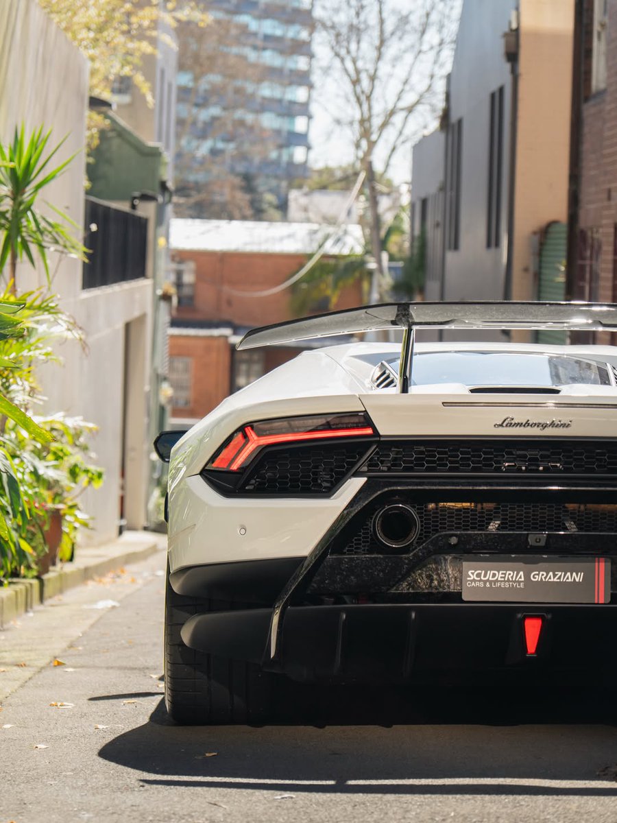 gamzeeker35's tweet photo. Lamborghini Huracan Performante 
Shot on Sony A6700 with Tamron 17-70 F2. 8 https://t.co/d75fUfuLZn