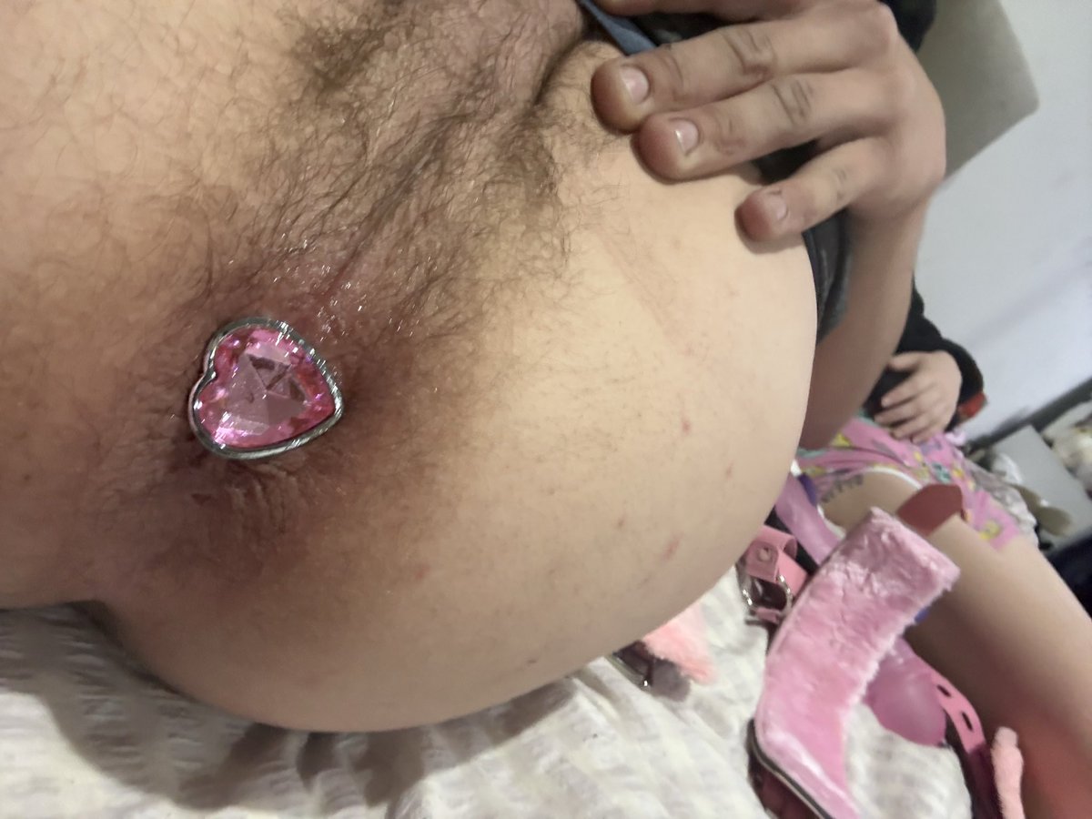 cockslut4444's tweet photo. Some girl play with my bf….. #freeuse  #sex https://t.co/lzQVy8wGMY
