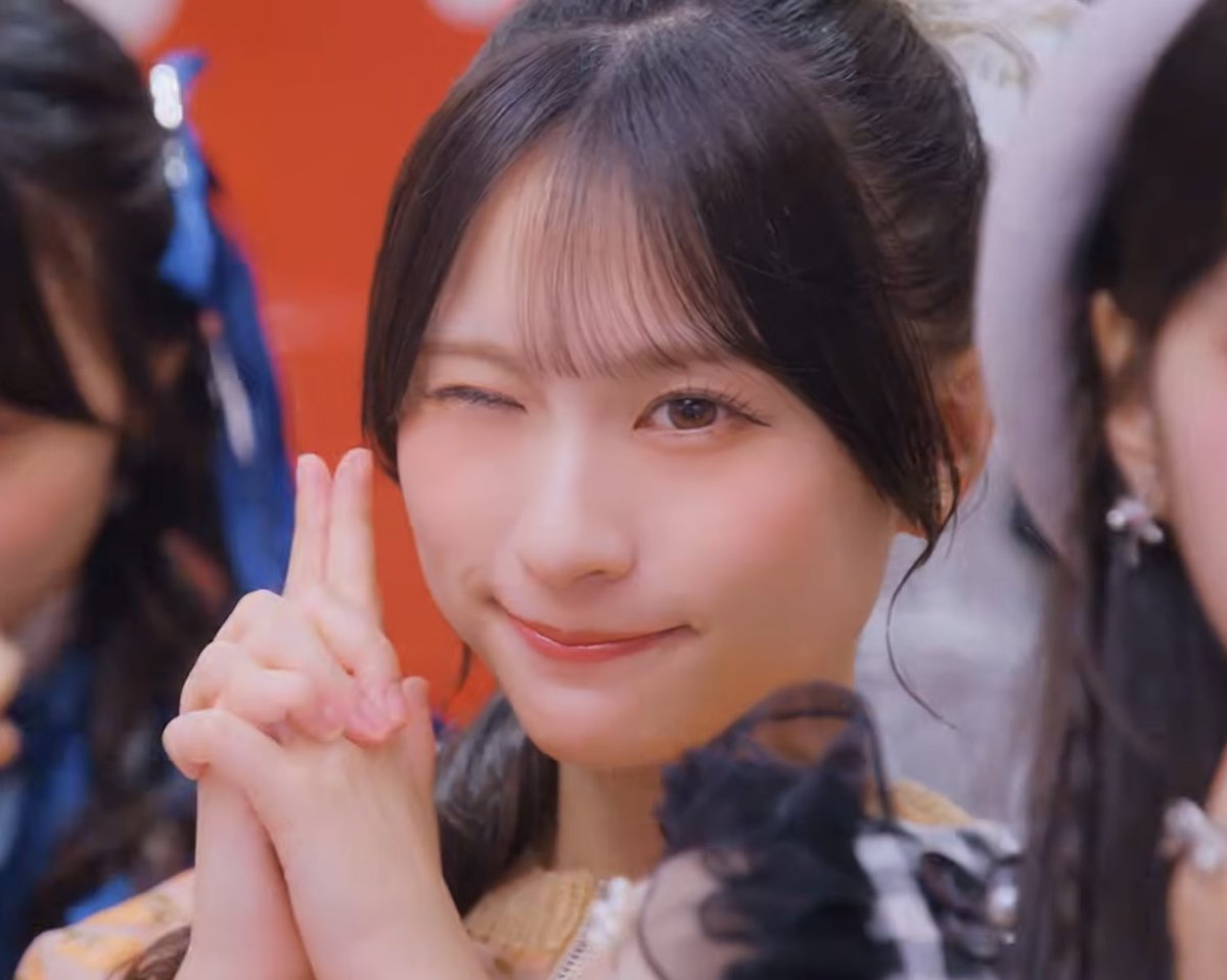C6Kopi's tweet photo. 🌟【KAKUMEI 】のMV
ここにゃん🧡のウインク好き〜！！！🥰

#新井心菜 #MORSTAR https://t.co/5tZiTNYojb