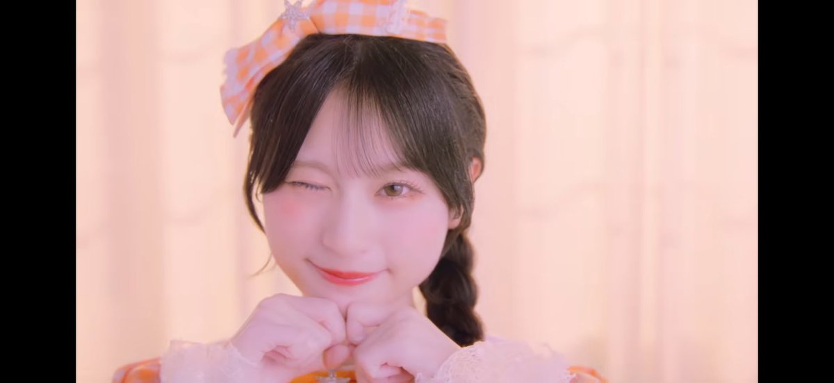 C6Kopi's tweet photo. 🌟【KAKUMEI 】のMV
ここにゃん🧡のウインク好き〜！！！🥰

#新井心菜 #MORSTAR https://t.co/5tZiTNYojb