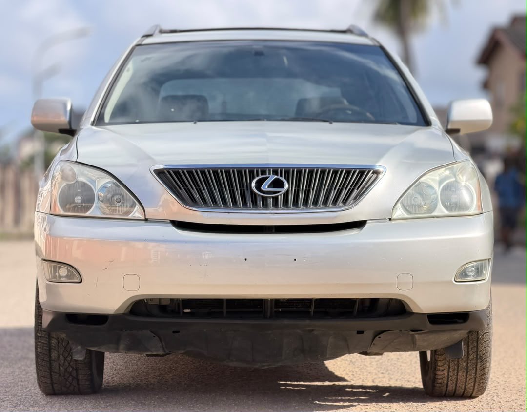 MunchOnWheelss's tweet photo. Toks 2007 RX 350
Good Deal✅
🏷️ 14M https://t.co/Hc6qLobGd9