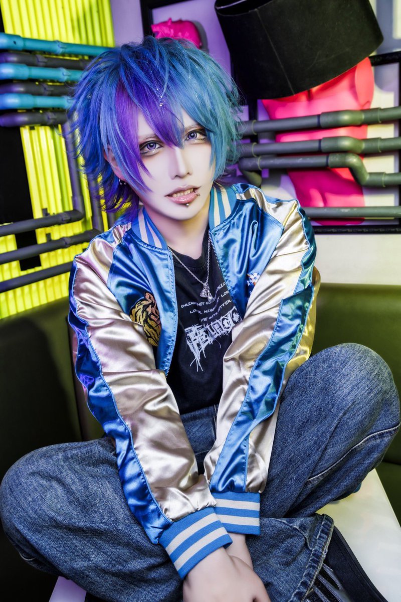 Rorschachinc's tweet photo. ちょーびっくバンドメンバー決定！！！！
9月27日より受付開始!!!!

【8号生誕ONE-MAN】
2026年12月4日(金)西荻BETTY ROOM
8号生誕ONE-MAN"ちょーびっくフェス2026"
⭐︎メンバー衣装チェンジで出演

OPEN/START 17:00/17:30
前売り/当日 ¥5000/¥6000

O.Aにちょーびっくバンド2026出演!!

【ちょーびっくバンド】
Vo.GAKU(exBlitz)
Gt.生贄しきぴ(SUPERKNOVA)
Ba.8号/ちょび(https://t.co/Hjc4Lv5ETj)
Dr.yusuke(HERO)

【生誕グッズ】
8号ベースアクスタ(台座付き)
¥2500
8号マフラータオル
¥3000
...etc...

【チケット】
A：BASE先着販売
(販売期間）2026年9月27日(日)21:00～10月4日(日)23:59
(WEBチケット送付予定)10月5日(月)
受付URL: https://t.co/vH3kb1QqIa

B：Ticket DIVE
(販売期間）2026年10月5日(月)10:00～2026年12月3日23:59
受付URL: https://t.co/KVImQIDGcI

【LIVE schedule】
9.30 渋谷CLUB ASIA(バグサミ)
10.8 西荻BETTY ROOM(2-MAN)
10.9 新宿WildSideTokyo
10.10 西荻BETTY ROOM(https://t.co/OrPsIsAkSf presents 2-MAN)
10.17 高田馬場Phase(ハロウィンコスプレ)
10.24 Like an Edision東京店(無限無料撮影会)
⚠️当日無料⚠️
10.31 西荻BETTY ROOM(ONE-MAN)
⚠️無料5Shot⚠️
11.6 赤羽ReNY alpha(ONE-MAN)⚠️当日無料⚠️
11.13 little HEARTS.大阪店(サイン会)
11.13 心斎橋soma
11.14 名古屋five Stars(サイン会)
11.14 今池3STAR
11.18 coming soon
11.28 池袋Black Hole
11.29 Like an Edision東京店(無限無料撮影会)
⚠️当日無料⚠️
12.4 西荻BETTY ROOM(8号生誕ONE-MAN)
12.18 西荻BETTY ROOM(2号生誕ONE-MAN)
12.24 coming soon(2-MAN)
12.25 coming soon
12.28 coming soon
12.29 coming soon
12.31 西荻BETTY ROOM(カウントダウン＆オールナイトONE-MAN)

#ロールシャッハドットインク #rorschachinc #無料ライブ #Halloween2026