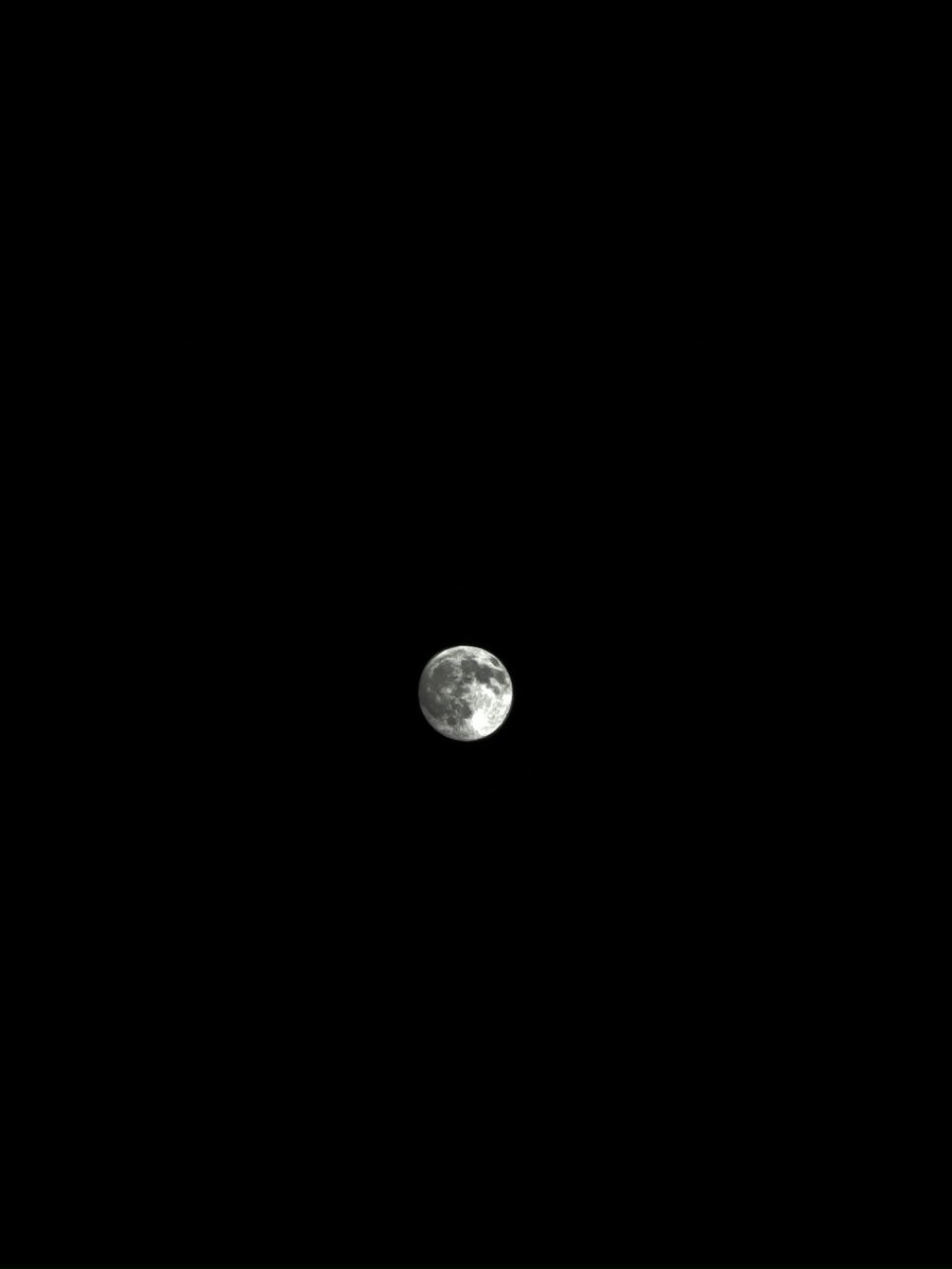 itsmakinyoucry's tweet photo. moon today https://t.co/e9oPC2JORs