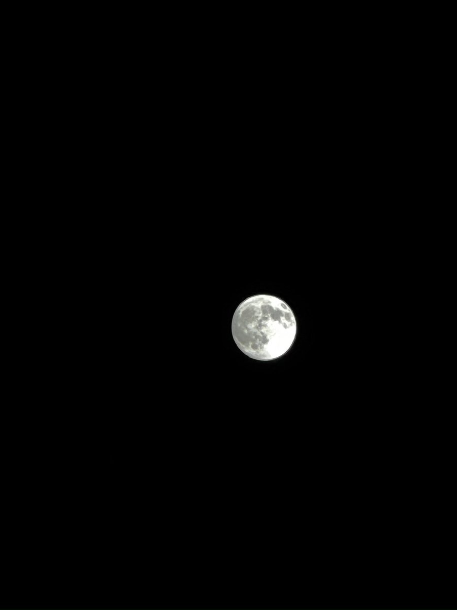 itsmakinyoucry's tweet photo. moon today https://t.co/e9oPC2JORs