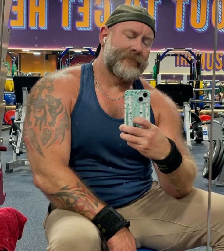 lilkristy90's tweet photo. Who needs a piece of big PAPA https://t.co/8vhDMMvWjb