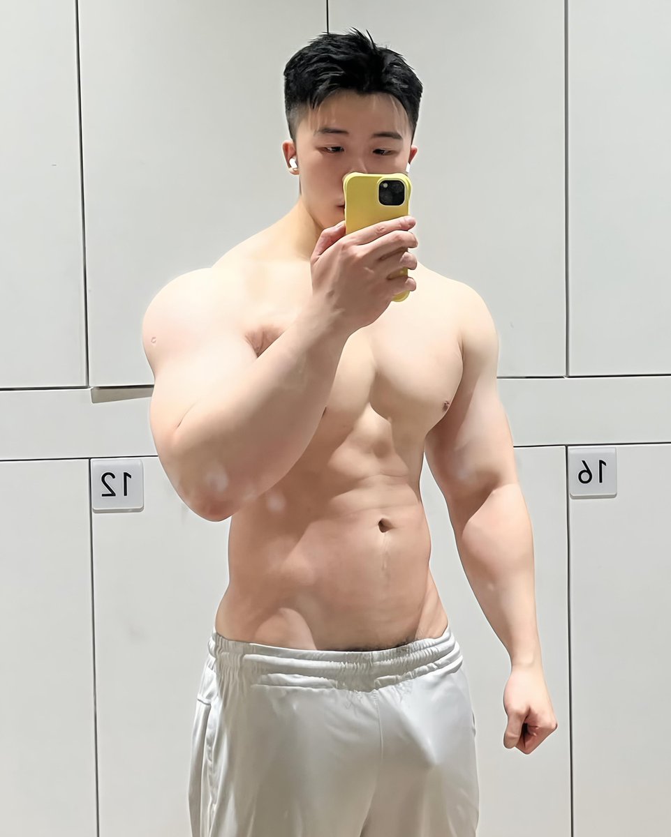 Mosesedosa01's tweet photo. This is why people skip leg day and then regret it.... https://t.co/AAtx4KnhNJ