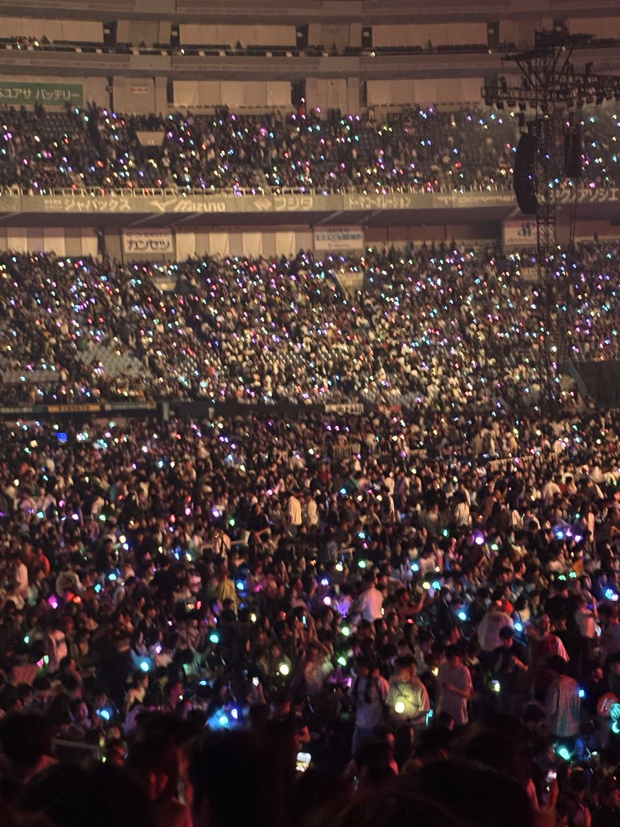 anonymousss55's tweet photo. 最高だったな〜！
ベビモンは初ライブだったけど、楽しすぎた！ https://t.co/MchFBtNUwT