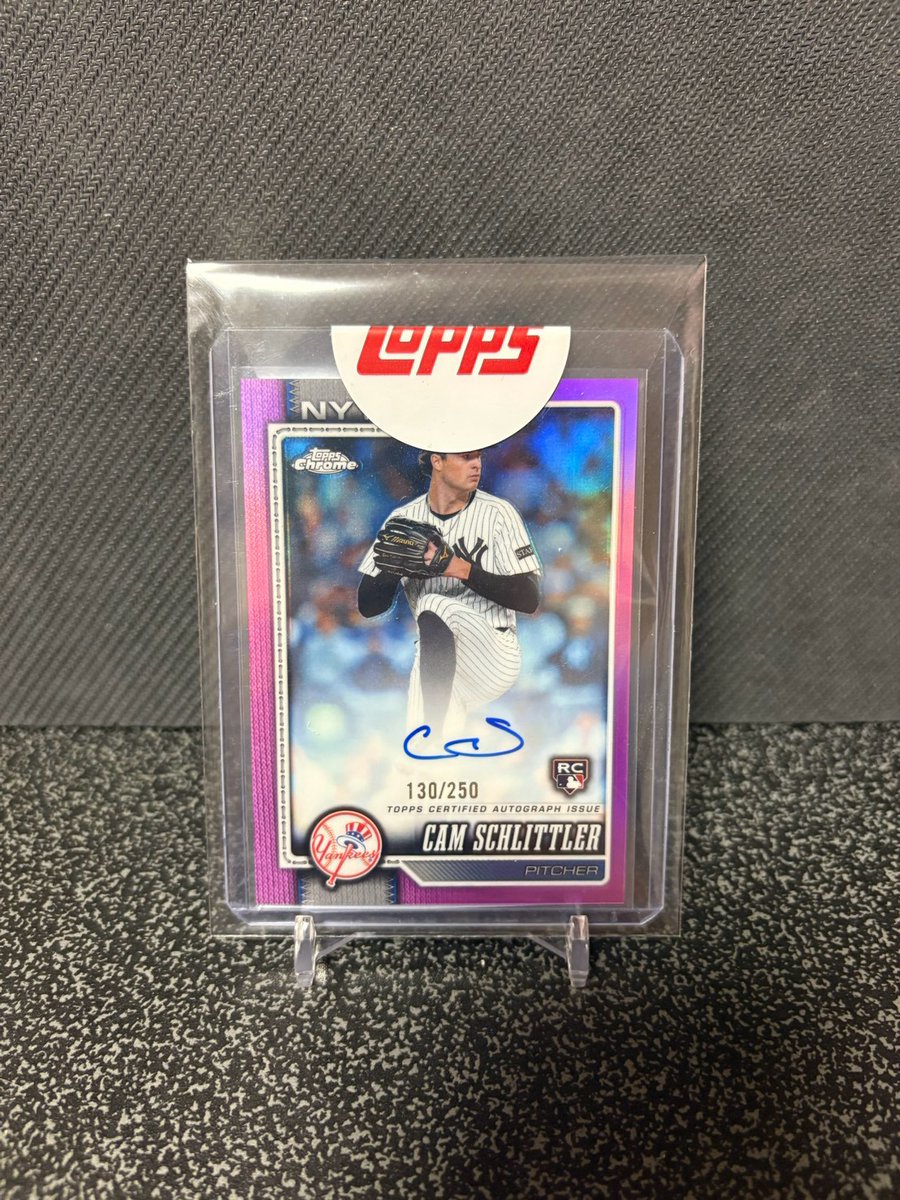 Memosn8g's tweet photo. New York Yankees

Topps Chrome
キャム・シュリットラー 
RC 直筆サイン 250枚限定

Topps Chrome
CAM SCHLITTLER RC auto /250 https://t.co/tNmSGeyNZm