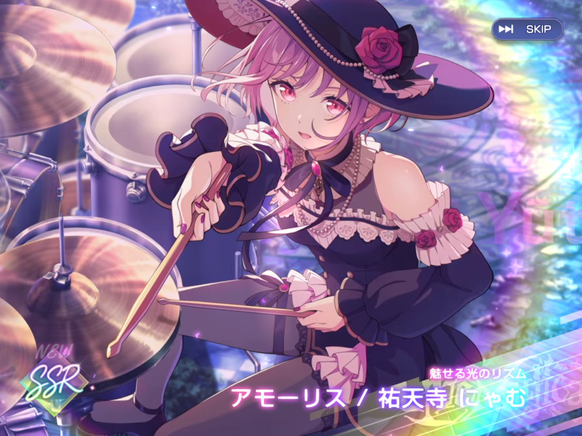 dSoBibi's tweet photo. リセマラなしでアワノはじまった　ピンポイントで推し引きィ https://t.co/l5mQUPZY0r
