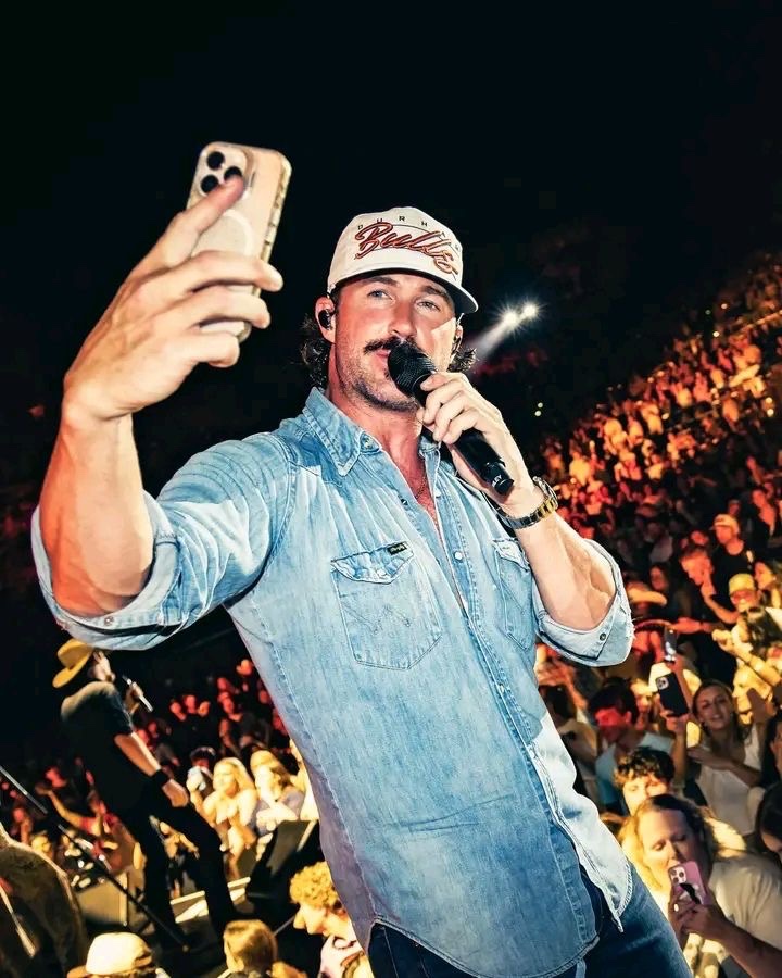 RileyGreenfm's tweet photo. I love my fans so so much ❤️I would to see those who love me Genuinely and where they are showing me love ❤️ from https://t.co/IdPw97gLLC