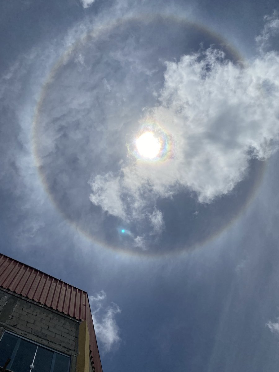 matzeraxx's tweet photo. O céu de Salvador agora 

É uma cidade muita aleatoria pqp, que lindo https://t.co/yvFO3r0pTA
