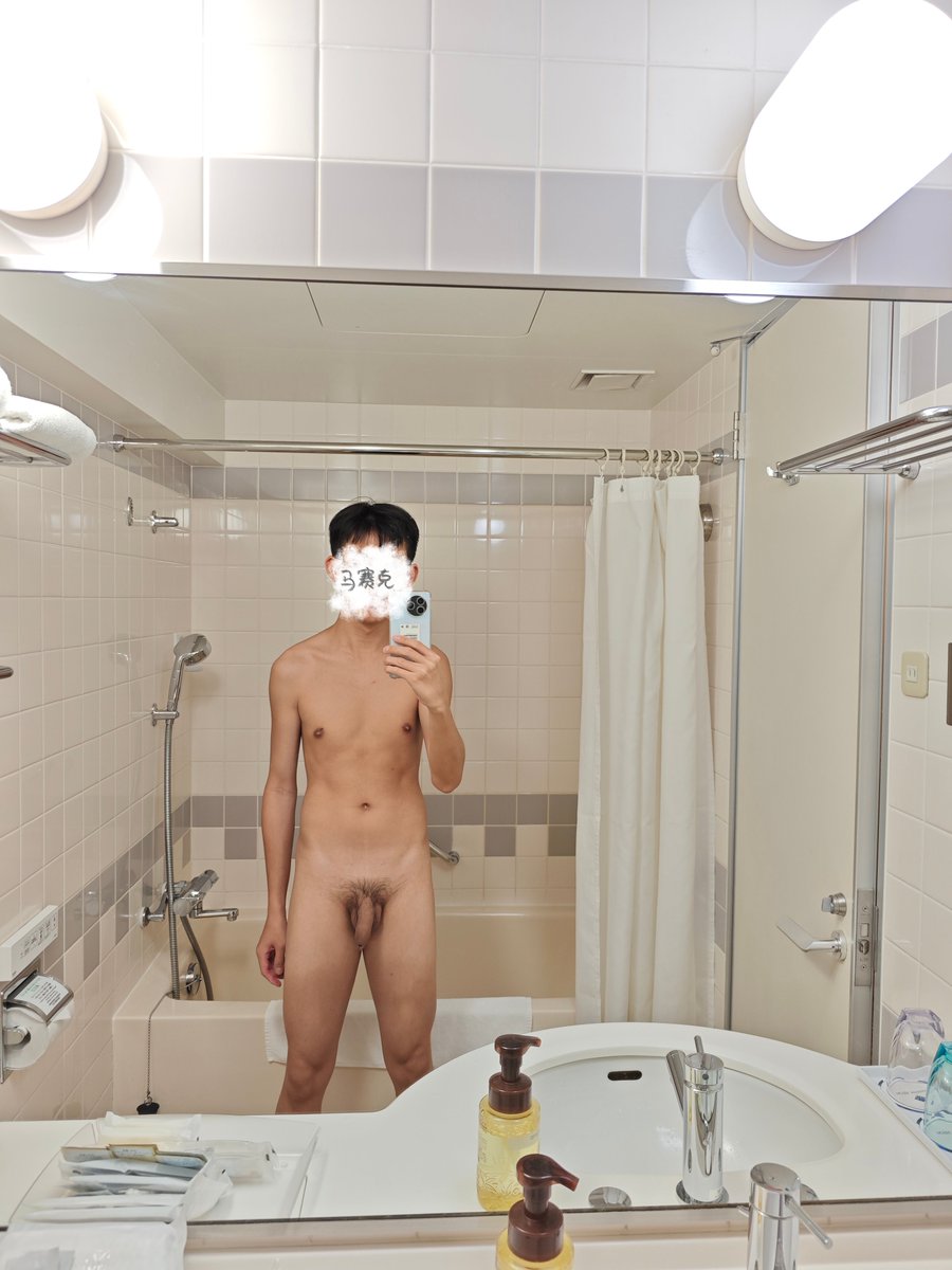 Stephen76089762's tweet photo. 真想有位大屌猛攻在身后抱着我狂草
#公0 #骚0 #野裸 #暴露 #天体 https://t.co/oOIYtZJ7Tp