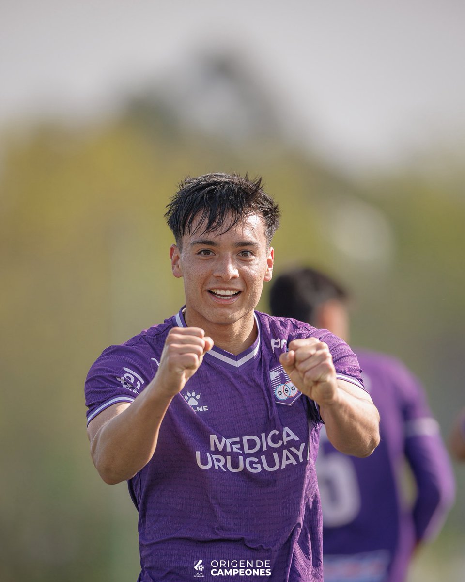 JuvenilesAUF's tweet photo. Mañana movida de 𝘀𝘂𝗯-𝟭𝟵. Fue 2-2 entre Defensor Sp y Albion ⚔️ https://t.co/P56Wye6Giq