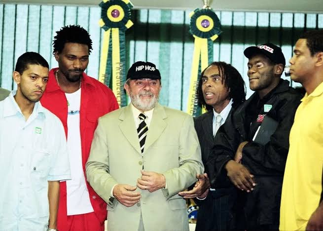 thiagosant777's tweet photo. "Antigamente, Rapper fazia RAP assassinando o Presidente" https://t.co/FGRGEclxo9