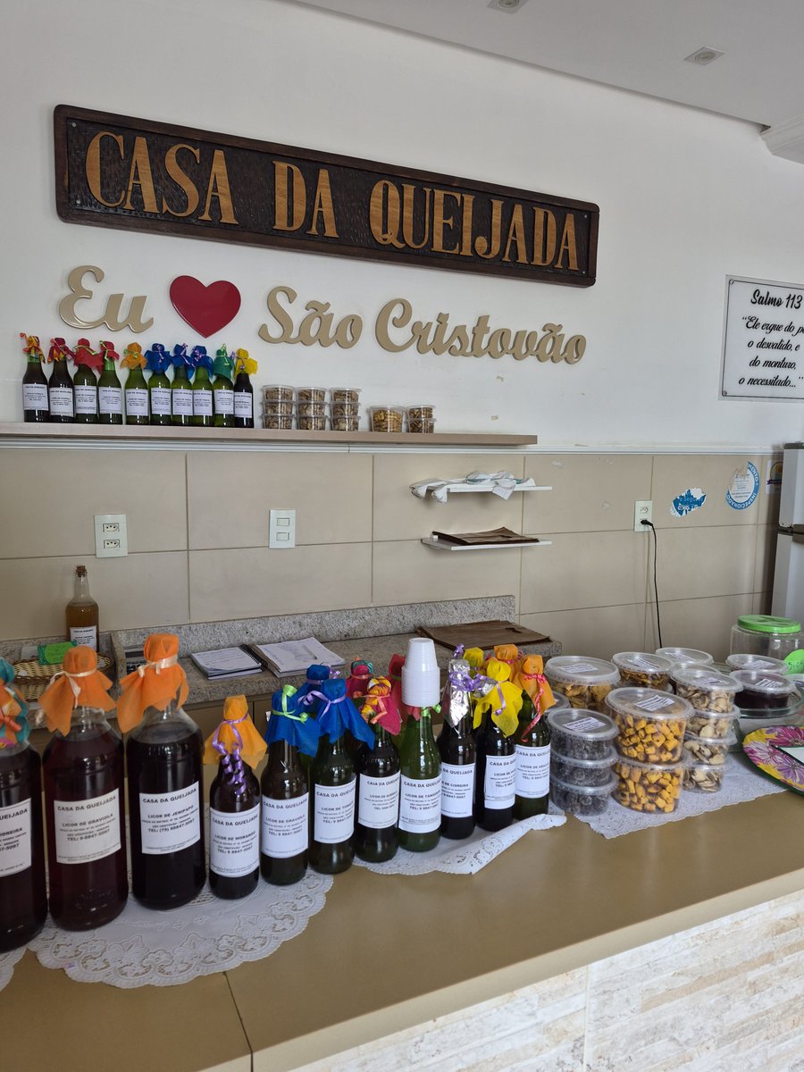 felpshttp's tweet photo. Desde já fazer o esquenta para o fasc tomando pisa macio e comendo queijada https://t.co/6oekMHeSas