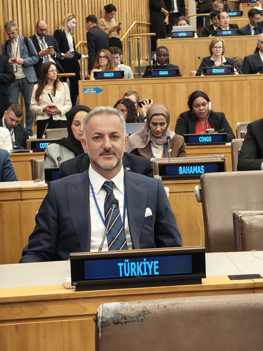 AzizAlperBiten's tweet photo. 📍BM , New York

BM 81. Genel Kurulu Pandemilerin Önlenmesi, Hazırlık ve Yanıt Konulu Yüksek Düzeyli Toplantısındayız.. https://t.co/QfHgzzssib