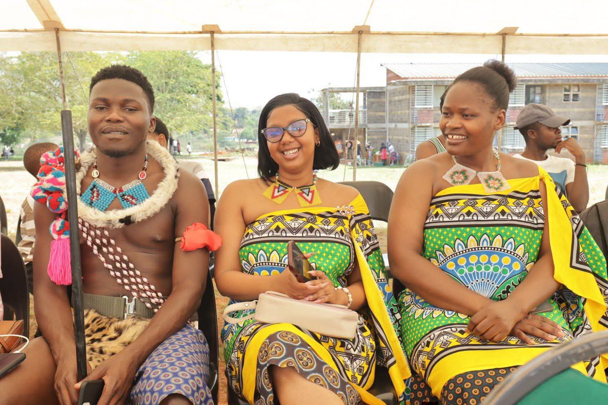 BuhleBakaNgwane's tweet photo. Seen today at IDM Culture Day 🎉
#buhle #kuhle #customs #tradition #sharing #learning #swati #eswatini https://t.co/QgMqAxSBQC