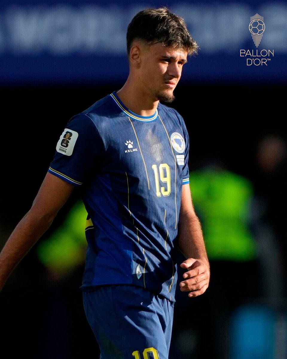 ballondor's tweet photo. Remember the name: Kerim Alajbegović 🇧🇦✨

Why is this youngster being tipped as the future of Bosnian football?

Dive into his story and profile here ➡️ https://t.co/DsJRoRpo9T

#ballondor #alajbegovic #bosnia https://t.co/TZBc0oVlNc