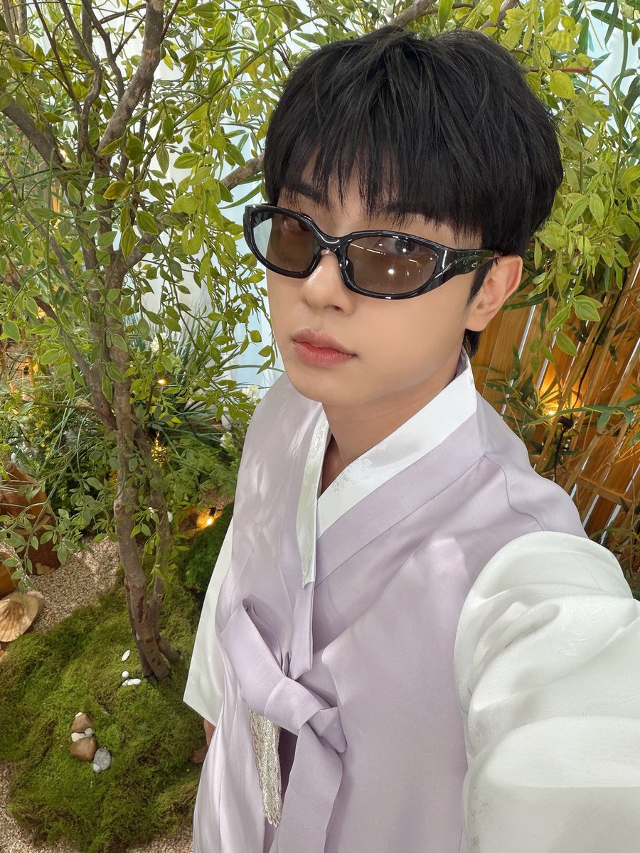 9_loud_'s tweet photo. 추석맞이 깡얘하실 분
추석 아니어도 강현하실 분 ♡

#위브트친소 https://t.co/KBYcMYI9gw