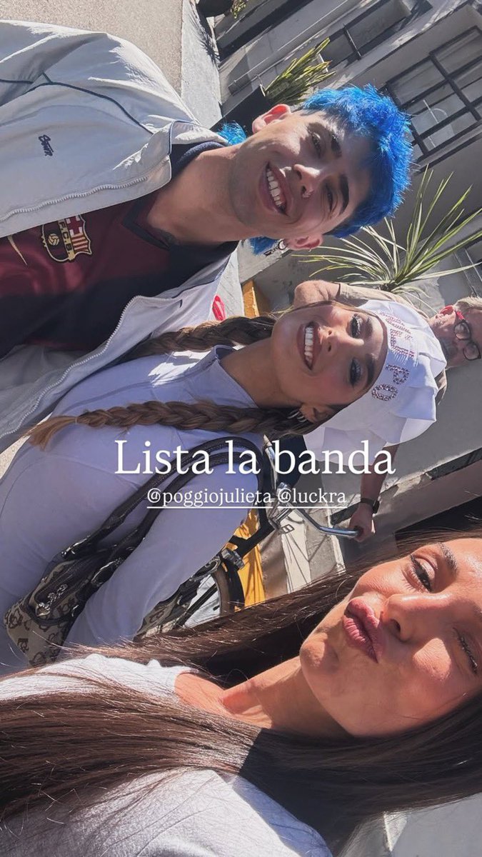 Candeeim's tweet photo. Me encantan sus gorritos de chef jaaj una tierna https://t.co/nzy8k3m2Bk