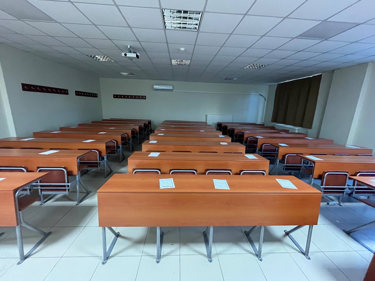 canakkaledgd56's tweet photo. Çanakkale Onsekiz Mart Üniversitesi’ndeki sıra arkadaşlarımıza üniversitelerdeki mücadeleyi büyütmek için çağrımızı yaptık.

Sen de emperyalizme, faşizme ve oligarşiye karşı mücadelede Devrimci Gençlik Derneklerine katıl.

Yarınlarımızı elimizden almak isteyenlere karşı bugünden itibaren kaybedecek bir dakikamız dahi yok! Özgür yarınlar için Devrimci Gençlik Dernekleriyle beraber yürüyelim!