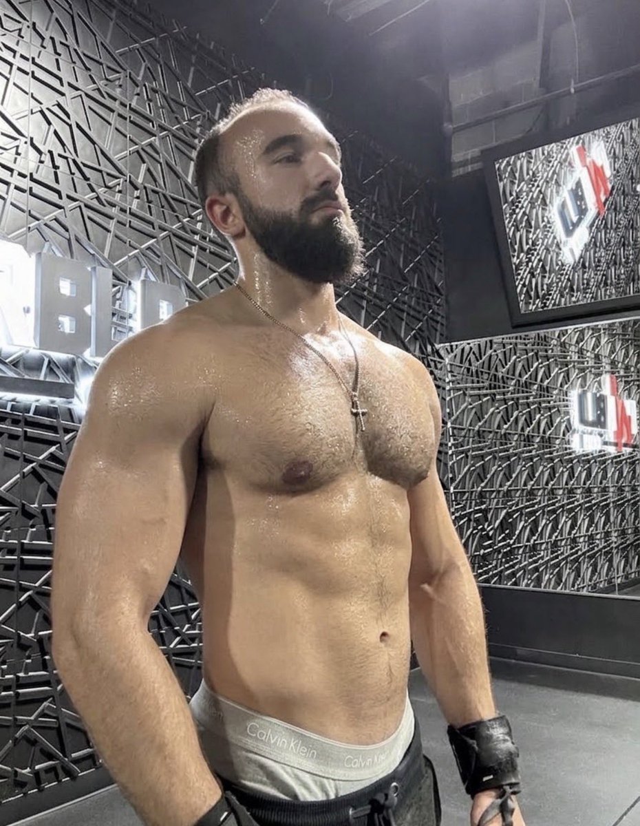 maxedoutfitnes's tweet photo. Sweaty take 

#alpha #dominant #jacked #bros #muscle #fitness #gym #master #taxfriday #fyp #viral #explore https://t.co/0vdgzamcn9