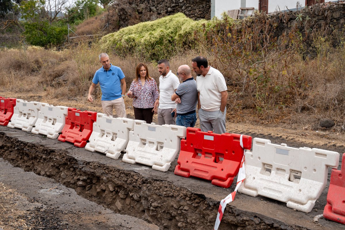 tvlapalma's tweet photo. 📣El Gobierno de Canarias ejecuta las obras que permitirán conectar 751 viviendas a la red de saneamiento de El Paso
https://t.co/ST55ikJqZD #TVLaPalma #Gobierno #ElPaso #Saneamiento
📰Noticia Completa: https://t.co/61ECs4rQXr https://t.co/LcDhpfNkj5