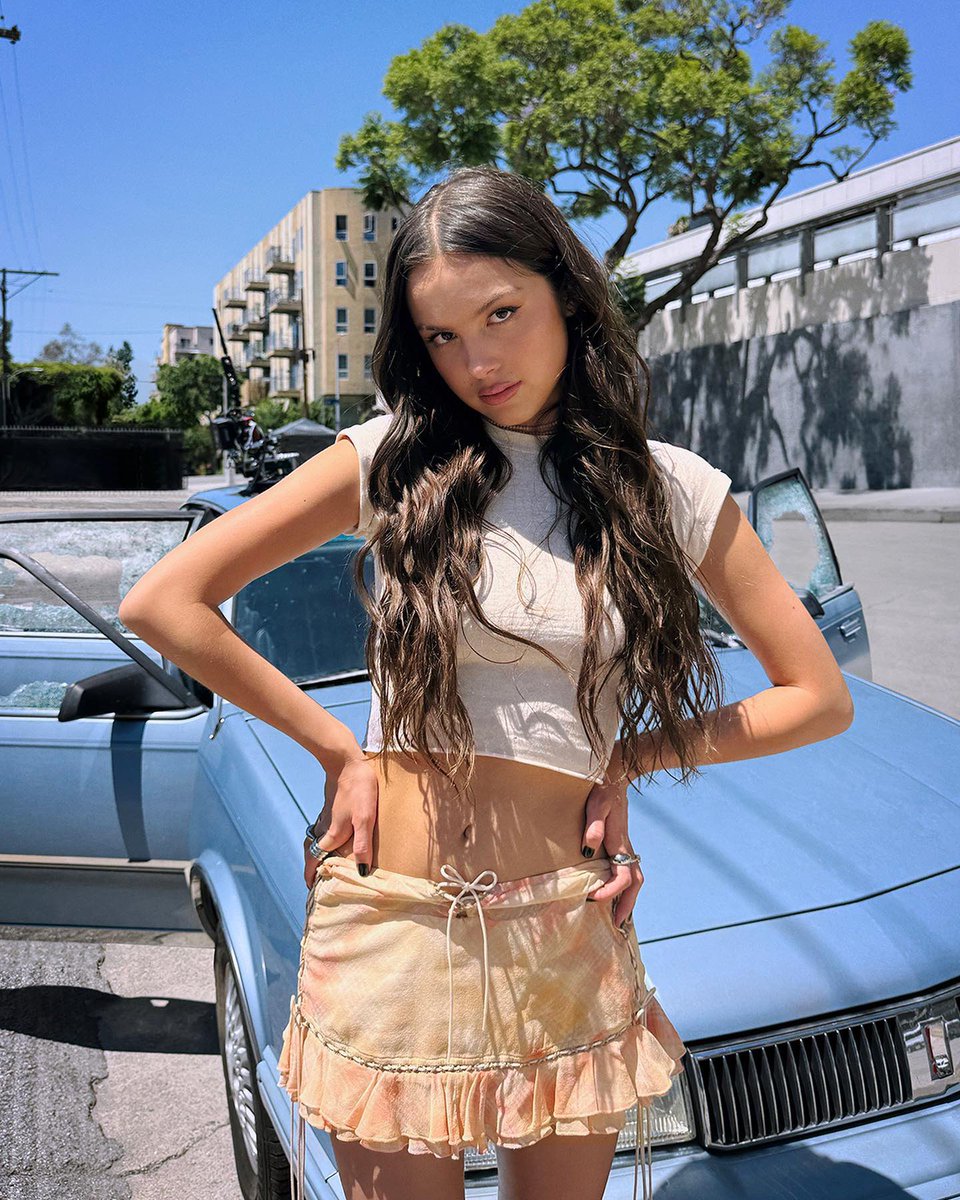 Michael79312's tweet photo. Oh Olivia Rodrigo…such a sexy tight pop star, she knows what we want to see and she’s always spoiling us 🍈🍈😳🤤😩😘 https://t.co/TeUGFbFj34