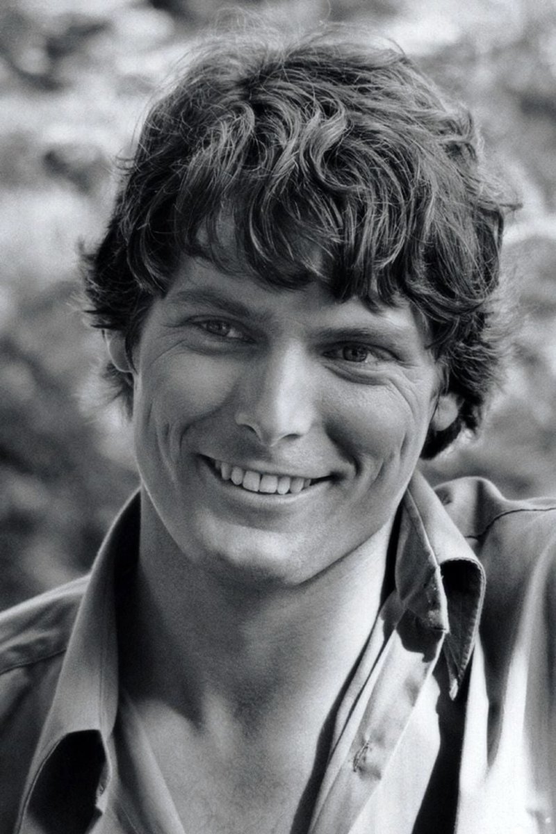 SuperHouseOfEl's tweet photo. Christopher Reeve was born this day Sept. 25, 1952.

His true heroism came later in life following his tragic accident, advocating for others facing paralysis &amp; spinal cord injuries.

Please support @ReeveFoundation to continue his work bringing awareness &amp; aid to those affected. https://t.co/mxfNTsz67E