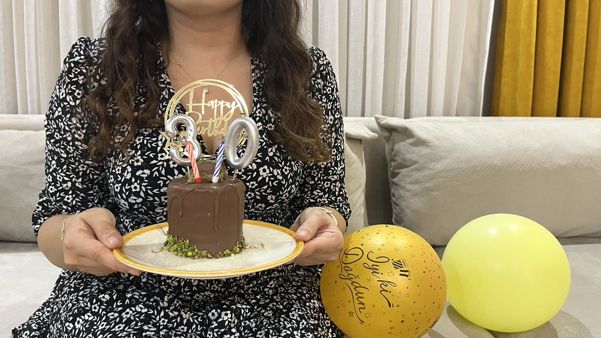 lifeofmidla's tweet photo. Merhaba 30🎂🎉 https://t.co/e7Gpc5PnxL