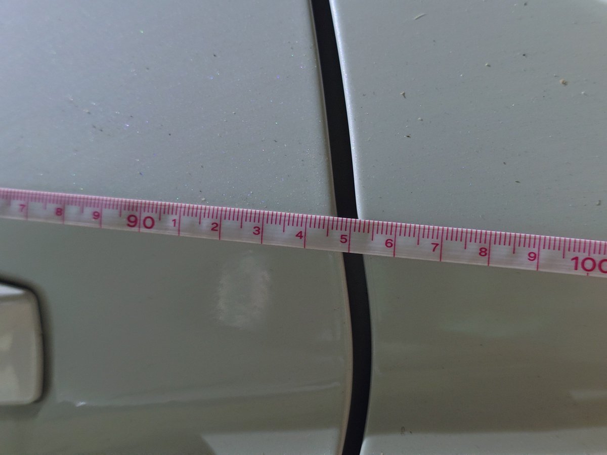 Fista__'s tweet photo. VABのリアドア104cmに対して、GR.GVは94.5cmと約10cmの全長の���。

GRFとVABで子育てしてると、リアドア全長が短い方が、狭い駐車場でチャイルドシートの乗り下ろしが楽だったなーと思う。 https://t.co/4PtCx8t39D