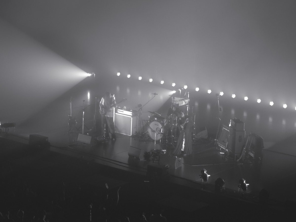 kanekoayanoinfo's tweet photo. 「kanekoayano World Tour 2026 」日本ツアー12日目・東京公演にお越しいただいた皆様、スタッフの皆様ありがとうございました。

本日もとても素敵な日になりました✨
皆様にとっても素敵な日になっていると嬉しいです🤖

ツアーもひと段落し、次回は最終公演・11/29(日)沖縄AIM UNIVERSE TEDAKO HALLです。

ツアー各地ご来場いただいた皆様ありがとうございます◎
沖縄ご来場予定の皆様、お会いできるのを楽しみにしております✴︎