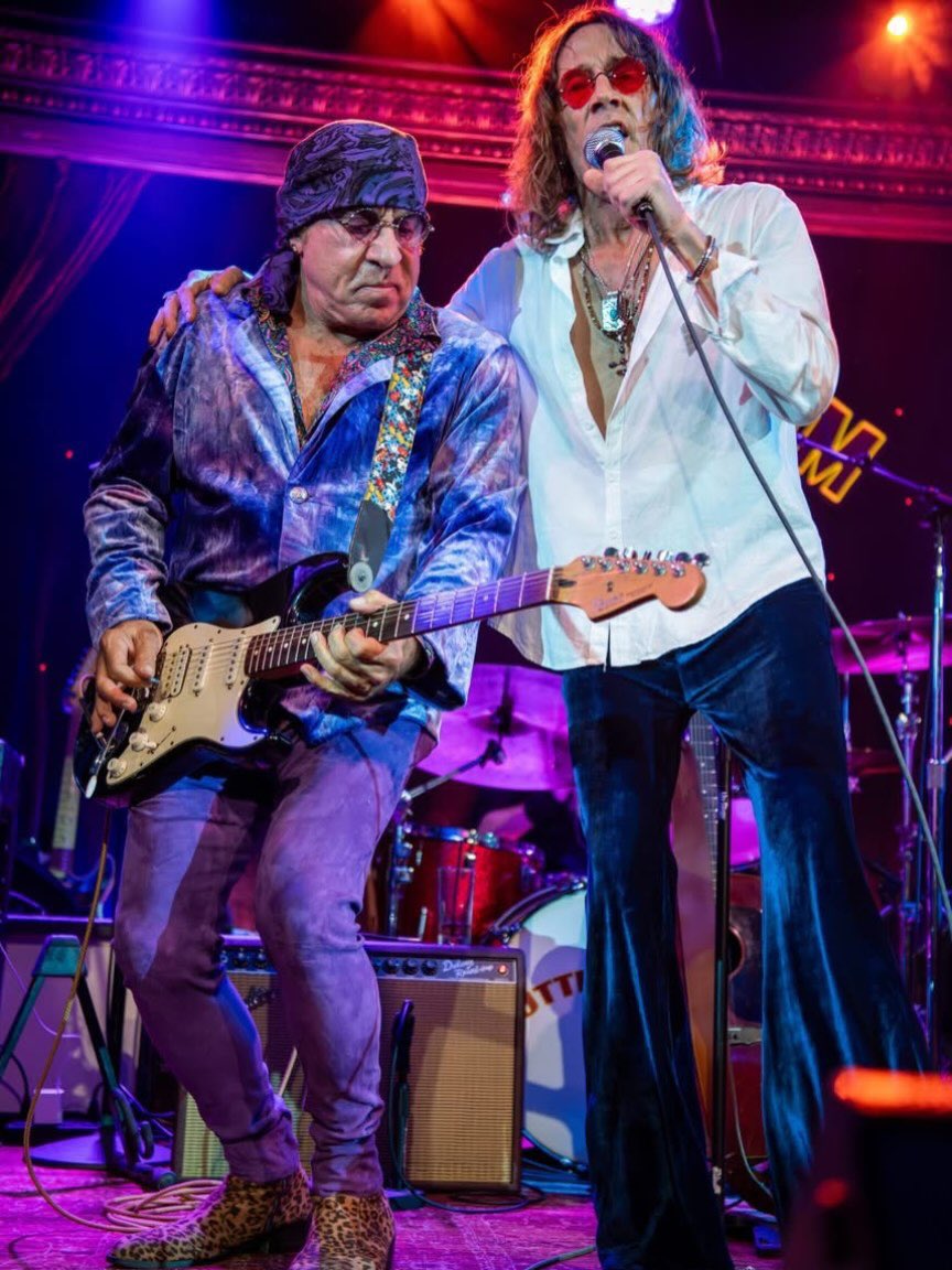 wickedcool_nyc's tweet photo. Steven Van Zandt and Donnie Vie on stage for the 'Beautiful Things' album release party at The Cutting Room in NYC! Listen to @donnieviemusic’s latest album OUT NOW and let us know which song from the album is your favorite in the comments! https://t.co/hYh5dtegVC https://t.co/Cj4eEXfdlx