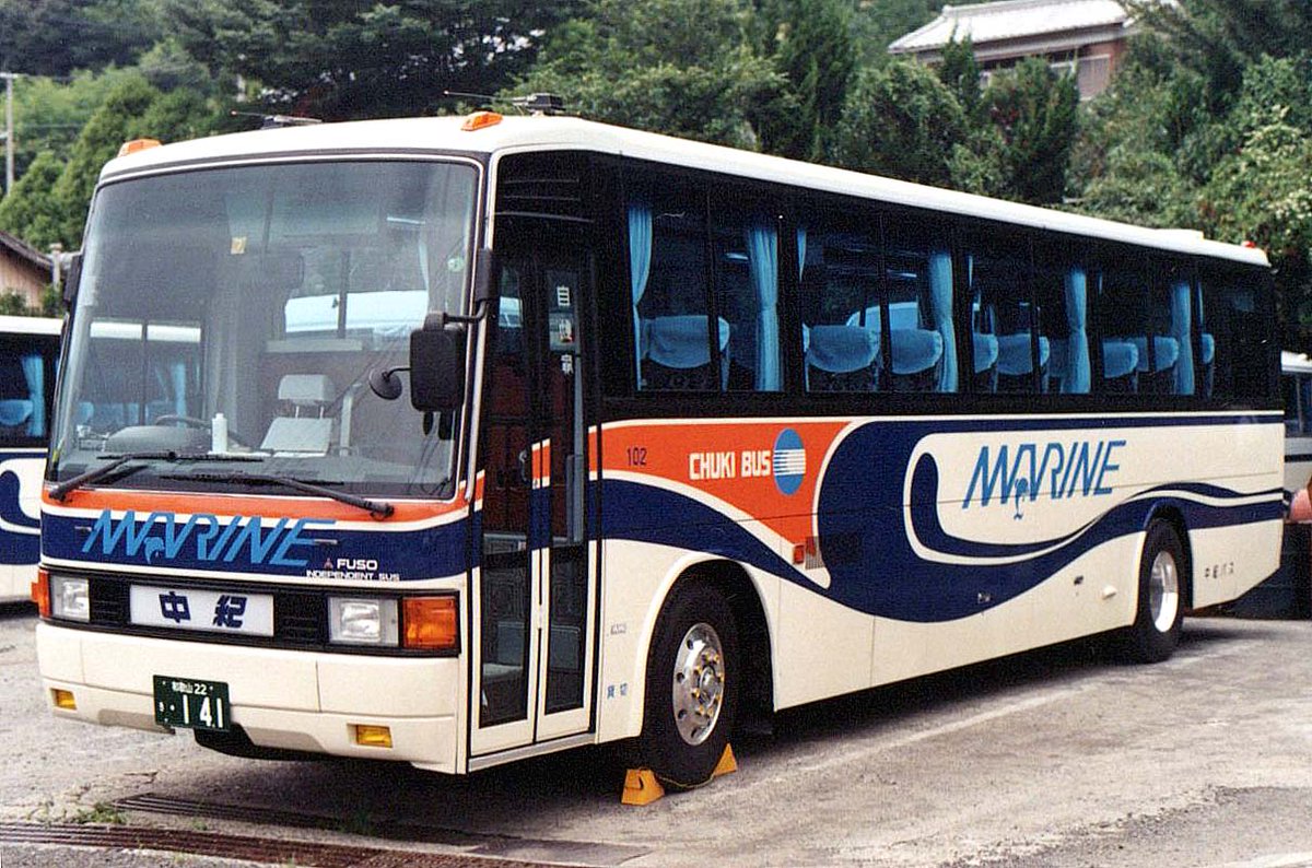 HT225AA's tweet photo. 中紀バス　カラー変更の前後
和歌山22き･141　 P-MS725S（89年式）コード№102 https://t.co/4dKYAwCyub