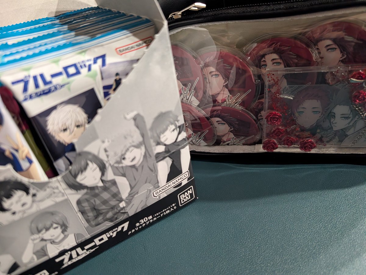 maroyukako's tweet photo. ブルロ　ウエハース買ってきたー https://t.co/HkC8IP6Gta