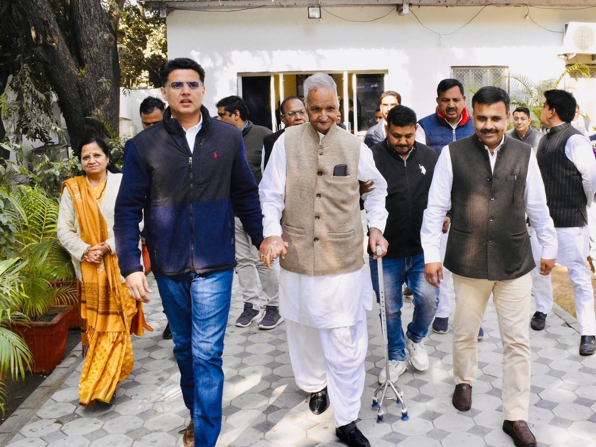 Rohitgurjar0102's tweet photo. ना किसी को अमर्यादित बोलना न किसी की बुराई करनी, बस अपने कर्म करते रहो और मस्त रहो 🥰 @SachinPilot https://t.co/obGrpGGsZN