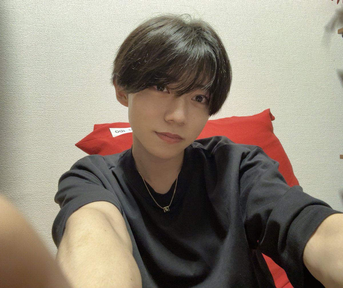 yuri_hitotumatu's tweet photo. トークポートありがとうございました！✨

そして今回も完売ありがとう！！！😭😭

とても楽しい時間をくれて本当にありがとうの気持ちでいっぱいだよ！😋

明日はみんなでえいこうのお祝いしよ！🎉 https://t.co/xDvGkyoFLl