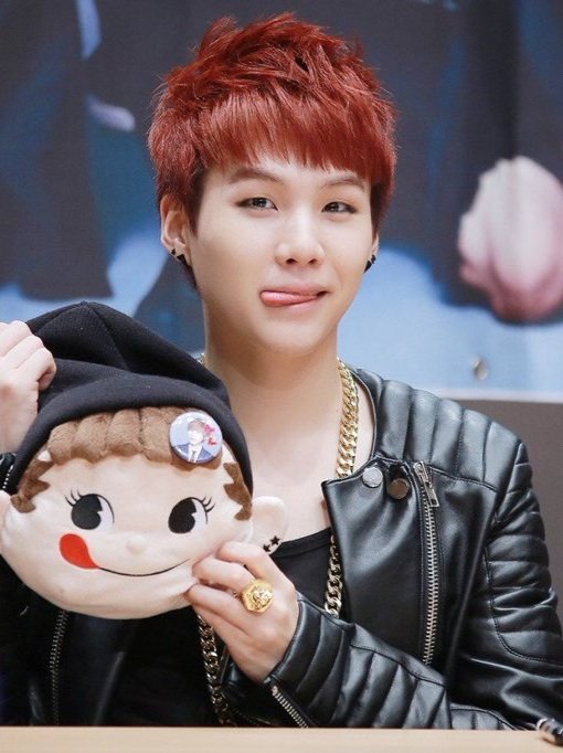 DataAgustD's tweet photo. Yoongi in his rookie era hair again

2014                                            2026 https://t.co/i0wladnUKx