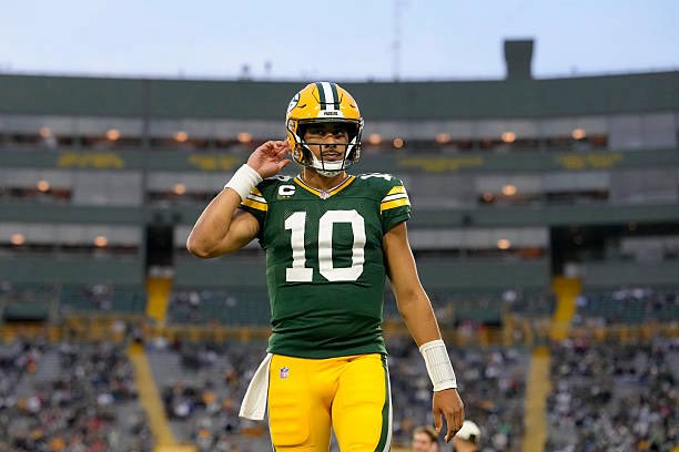 AdamSchefter's tweet photo. The Packers have lost two of their first three games this season by 17+ points.

They had not lost multiple games by 17+ points in an entire season since 2017. https://t.co/hETKsMKG2C