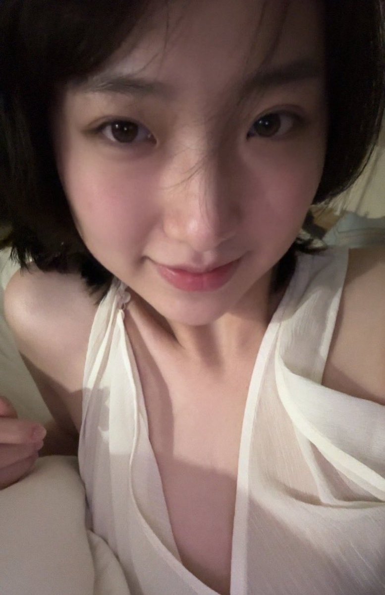 seren_y125's tweet photo. 中秋节快乐🥮🐰🌕 https://t.co/OREELb079q