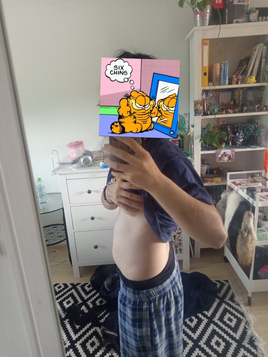 ZAVian89's tweet photo. Binged like 4000kcal and now i look like my pfp.😭
#edtwtt https://t.co/e4QGc4u6hd